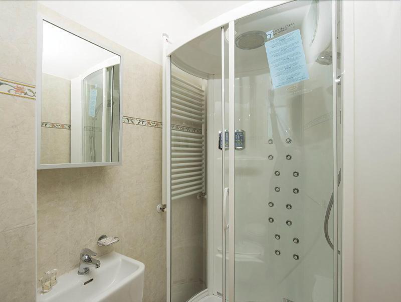 Hotel Villa Linda - Family Hotel - Nuova Costruzione Antisismica Riccione Exteriér fotografie