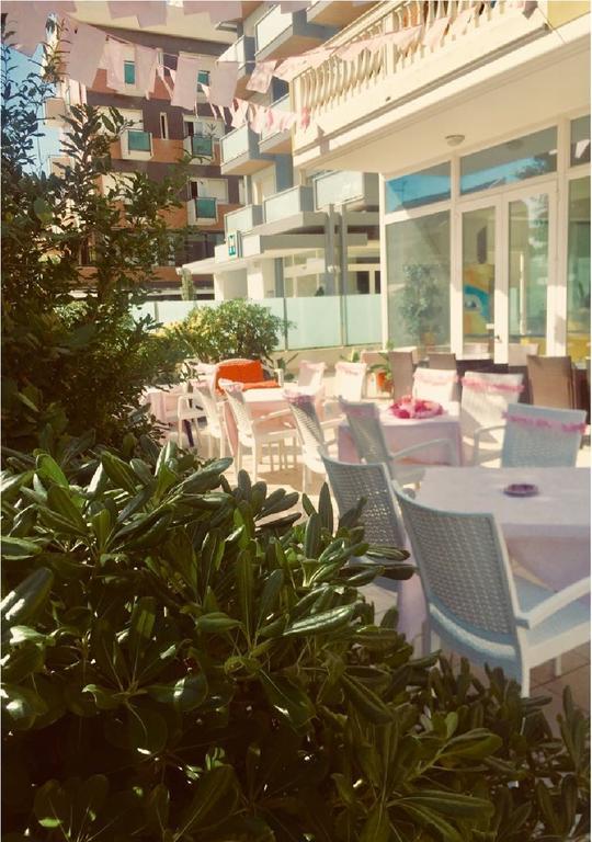 Hotel Villa Linda - Family Hotel - Nuova Costruzione Antisismica Riccione Exteriér fotografie