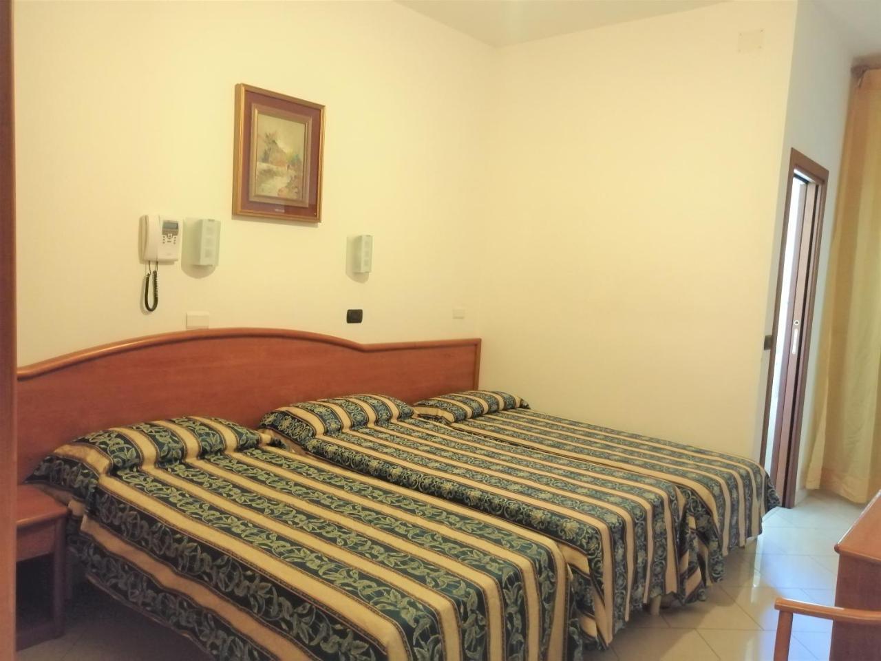 Hotel Villa Linda - Family Hotel - Nuova Costruzione Antisismica Riccione Exteriér fotografie