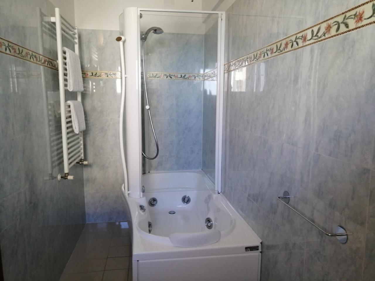 Hotel Villa Linda - Family Hotel - Nuova Costruzione Antisismica Riccione Exteriér fotografie